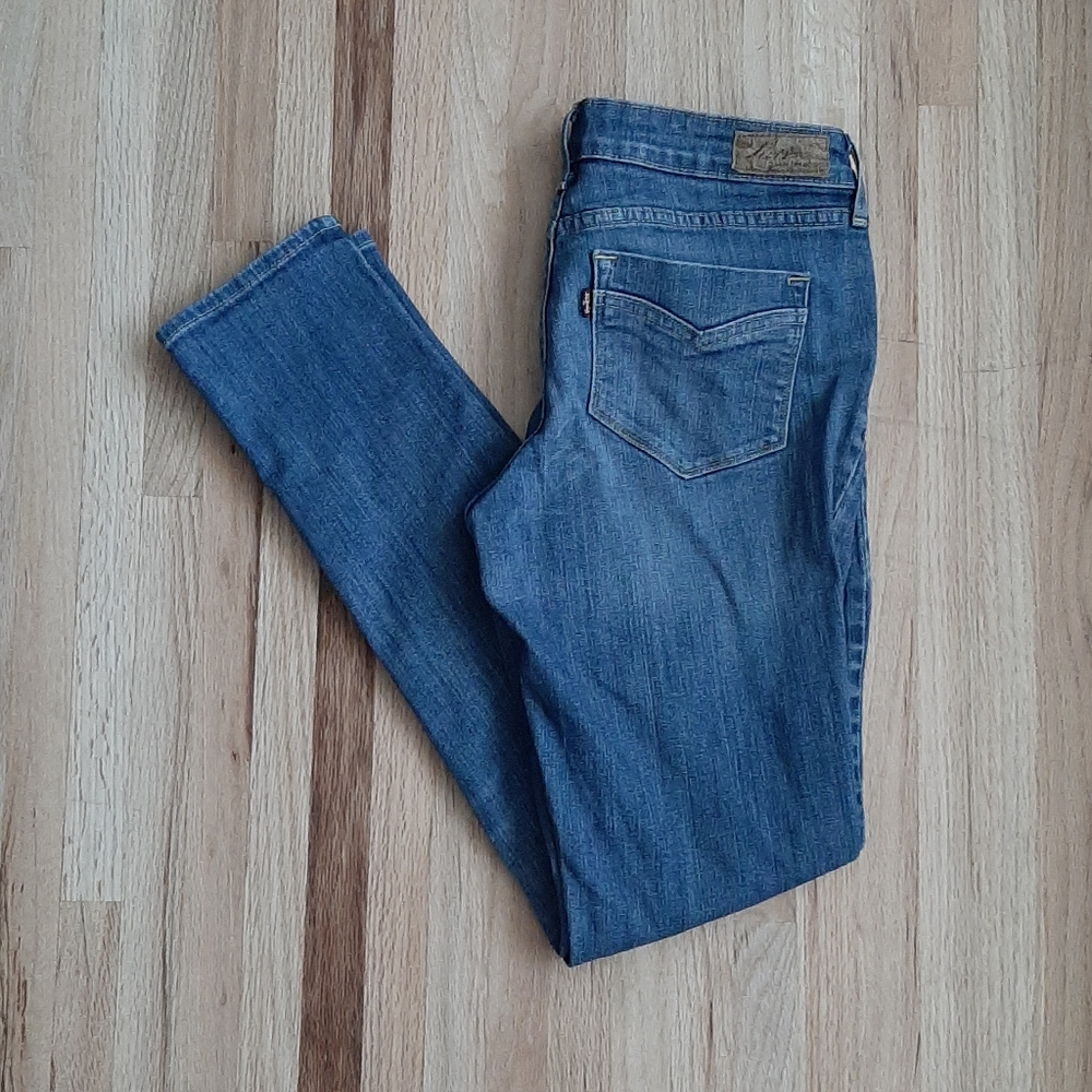 Women's Levi's
